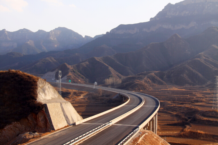 发稿时间:2015-11-04   供稿:山西公司山西五台至盂县高速公路项目
